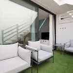 Home2book Seafront Escape & Terrace, El Apartament